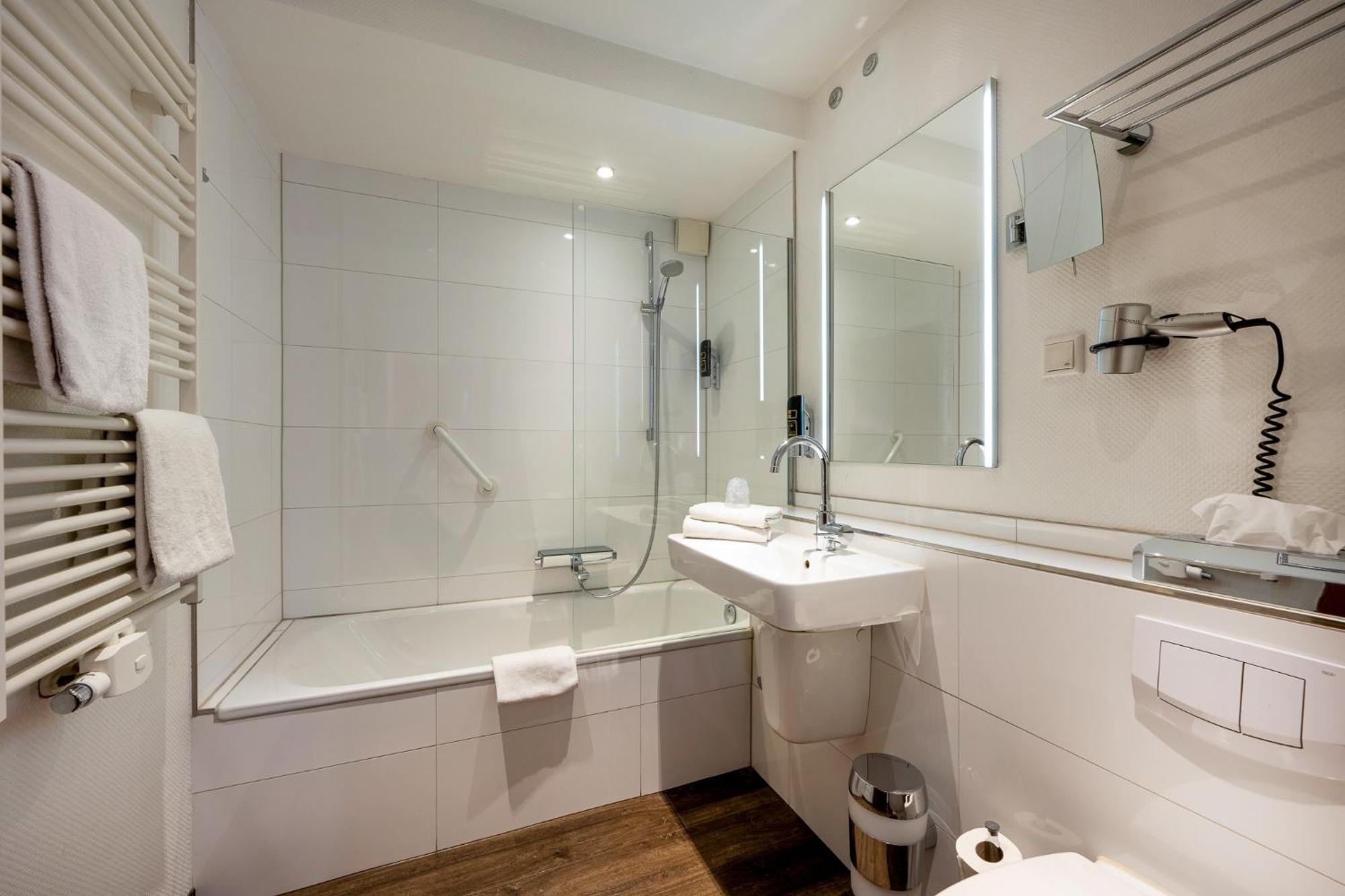 Triton Hotel Köln Szoba fotó