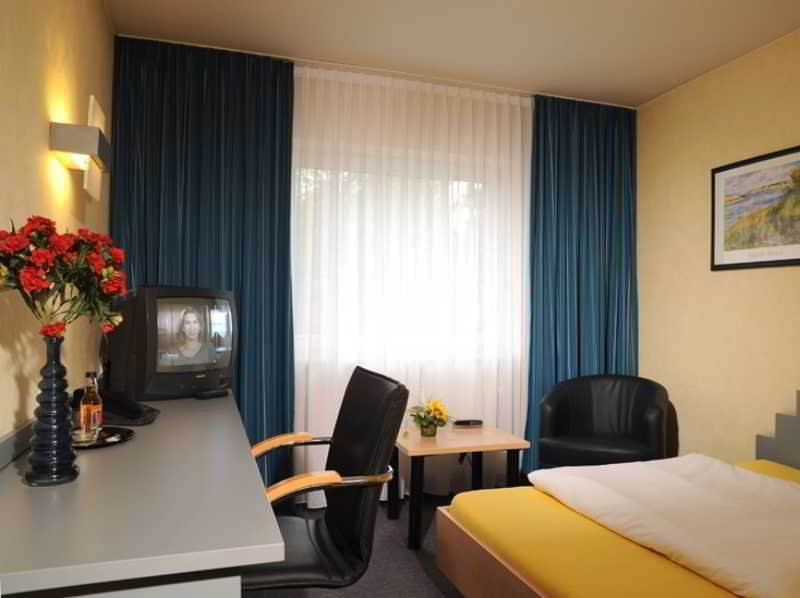 Triton Hotel Köln Kültér fotó